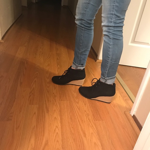 bobs wedge booties